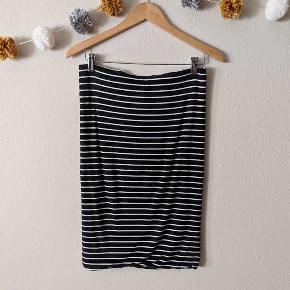 LOFT Striped Knit Pencil Skirt Size Small - Picture 1 of 7